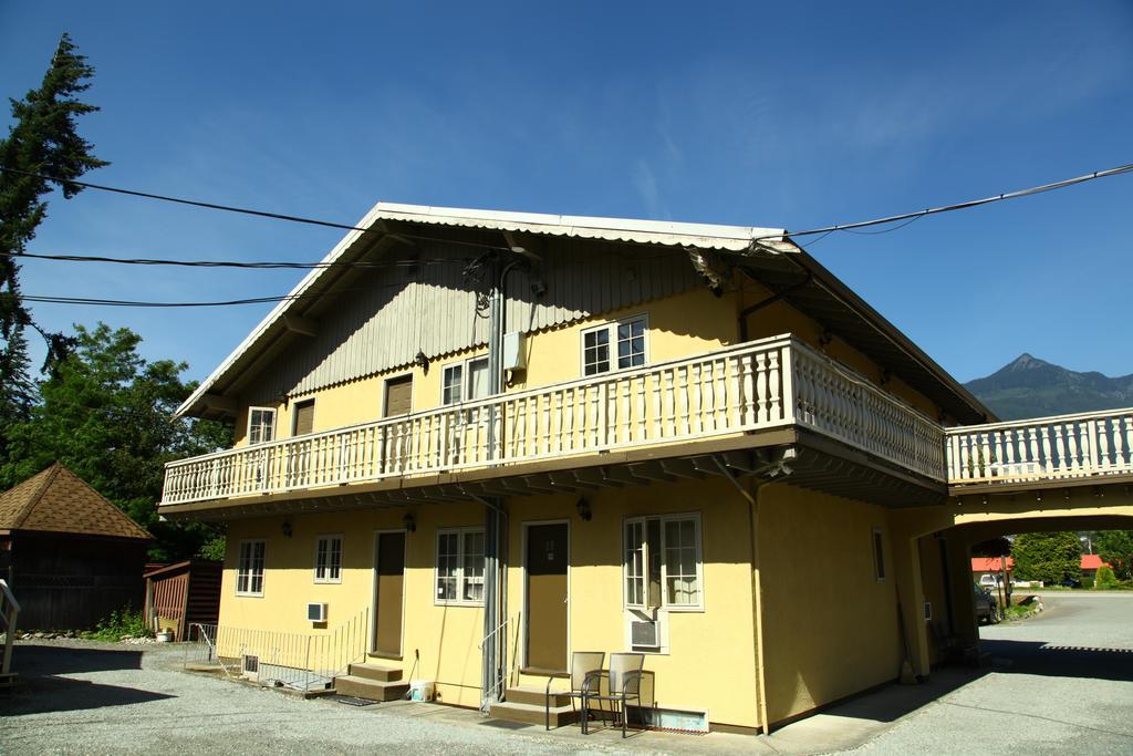 Swiss Chalets Motel Hope Esterno foto